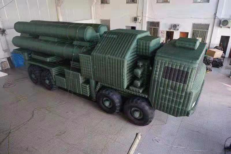 龙河镇军事大型导弹车